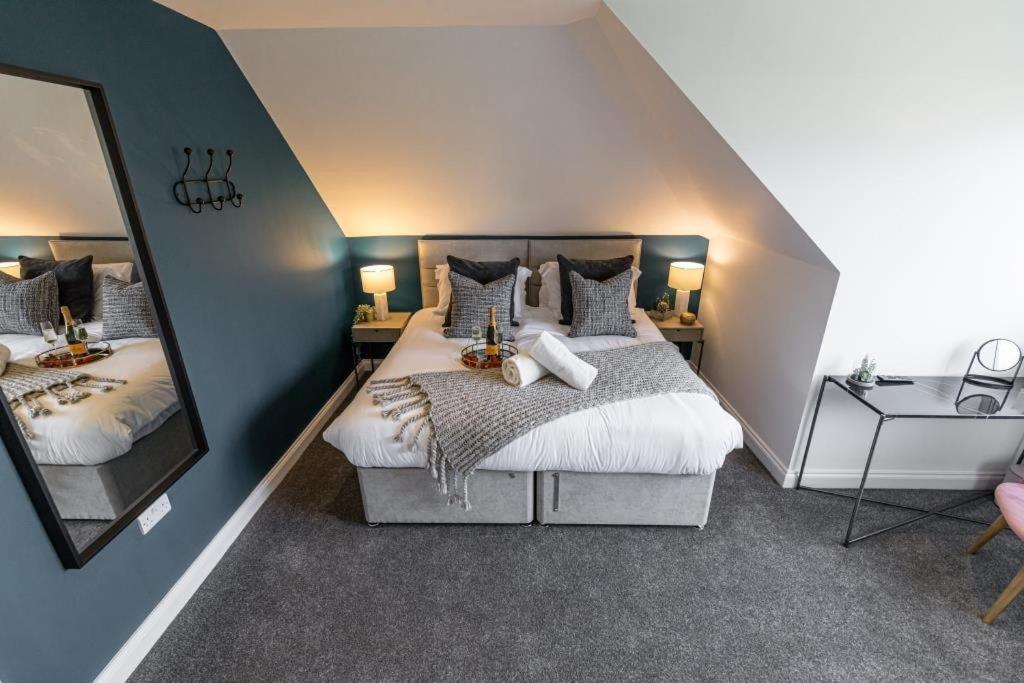 Bournecoast - Stylish Flat With Balcony - Sea Views - 10 Min Walk To Beach - Parking - Wifi - Fm8407 Bournemouth Exterior photo